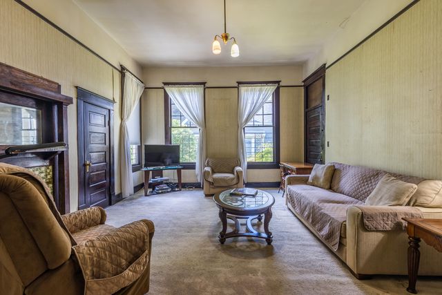 309 Walnut St., Hattiesburg, MS 39401