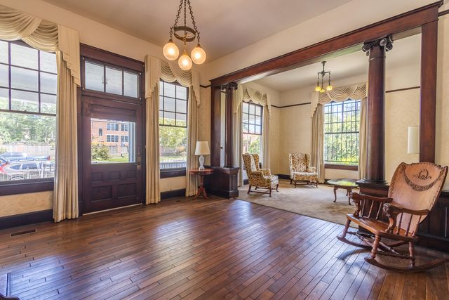 309 Walnut St., Hattiesburg, MS 39401