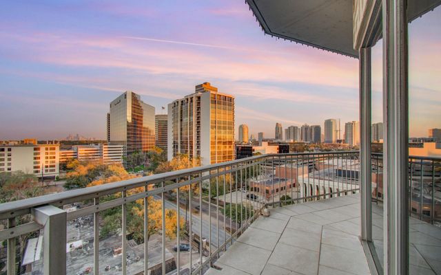 5050 Woodway Drive 8N, Houston, TX 77056