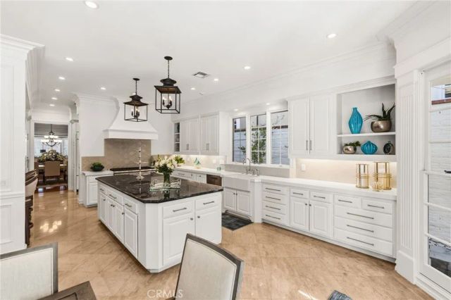 3 Barrenger Court, Newport Beach, CA 92660