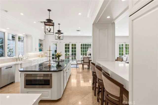3 Barrenger Court, Newport Beach, CA 92660