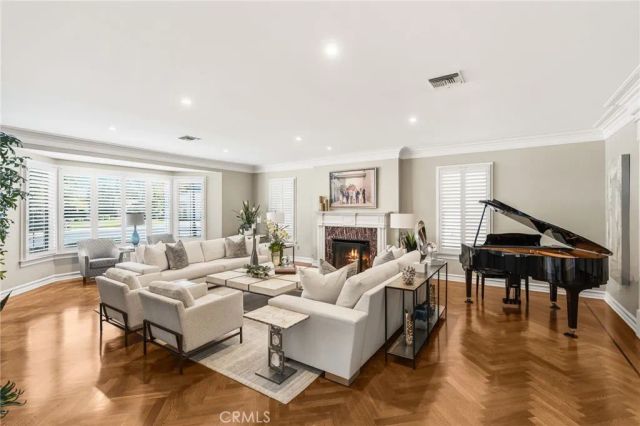 3 Barrenger Court, Newport Beach, CA 92660