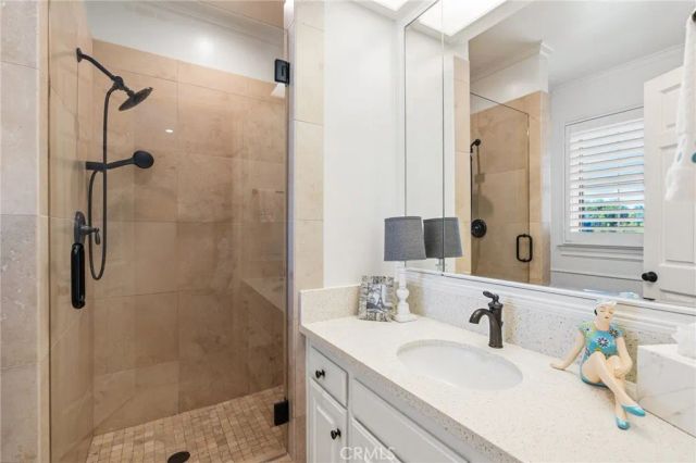 3 Barrenger Court, Newport Beach, CA 92660