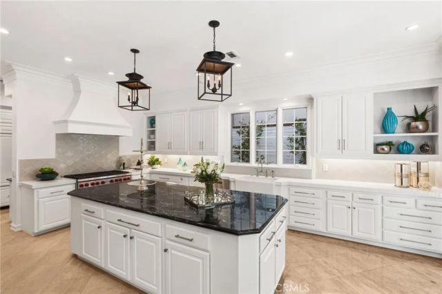3 Barrenger Court, Newport Beach, CA 92660