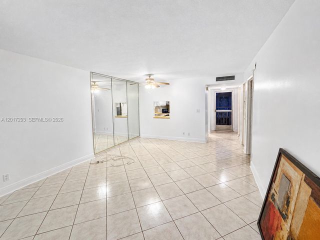 410 SE 2nd St 415, Hallandale Beach, FL 33009