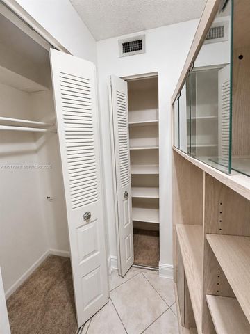 410 SE 2nd St 415, Hallandale Beach, FL 33009