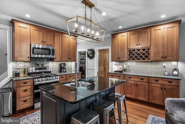 208 2ND ST, Rancocas, NJ 08073