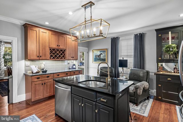 208 2ND ST, Rancocas, NJ 08073