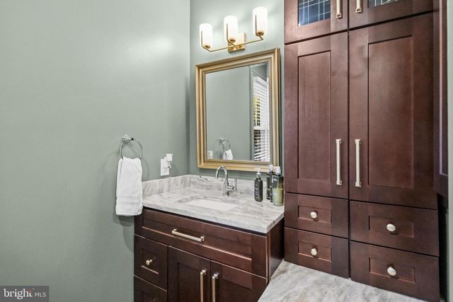 208 2ND ST, Rancocas, NJ 08073