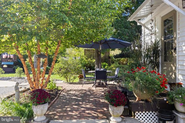 208 2ND ST, Rancocas, NJ 08073