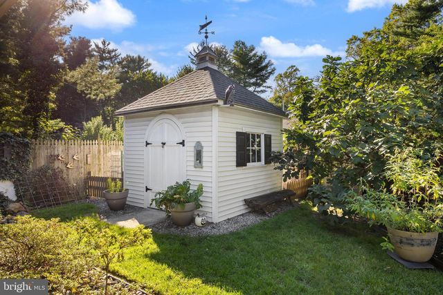 208 2ND ST, Rancocas, NJ 08073