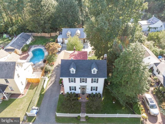 208 2ND ST, Rancocas, NJ 08073