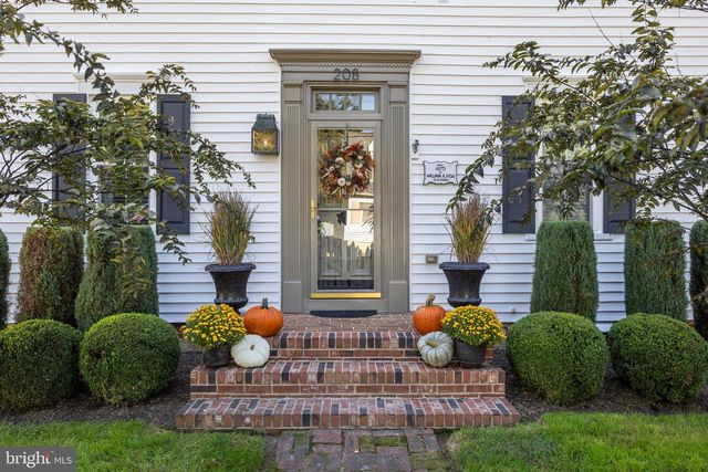 208 2ND ST, Rancocas, NJ 08073