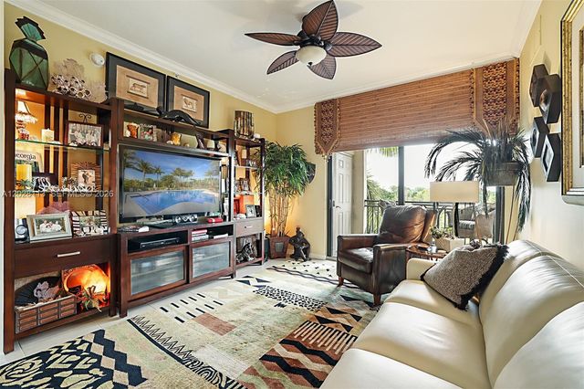 4905 Midtown Ln 2412, Palm Beach Gardens, FL 33418