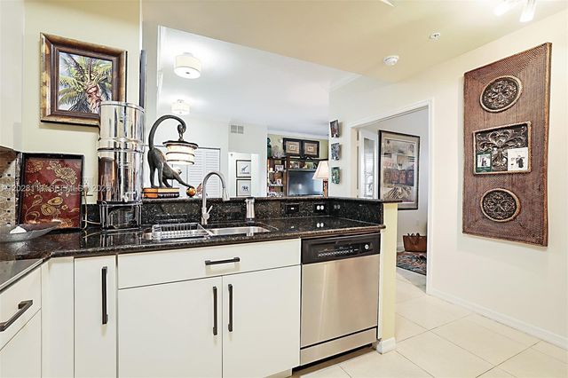 4905 Midtown Ln 2412, Palm Beach Gardens, FL 33418