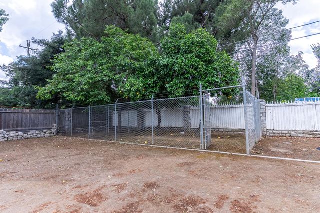 5454 E Butler Avenue, Fresno, CA 93727