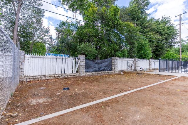 5454 E Butler Avenue, Fresno, CA 93727
