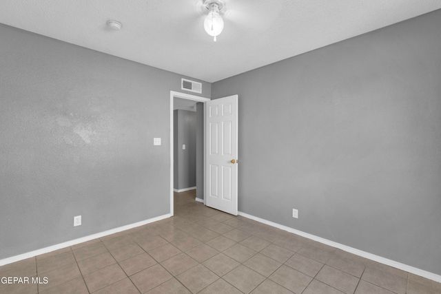 10432 Valle Koki Drive, Socorro, TX 79927