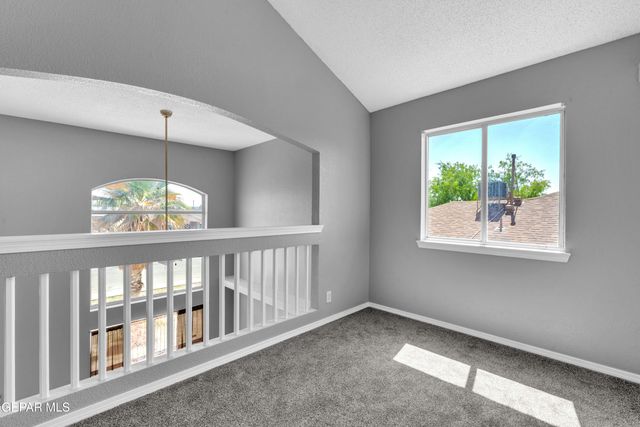 10432 Valle Koki Drive, Socorro, TX 79927