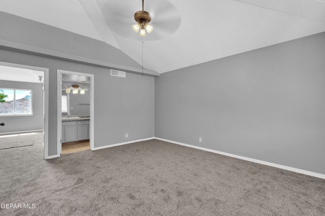 10432 Valle Koki Drive, Socorro, TX 79927