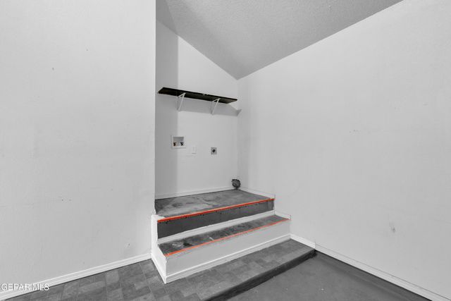 10432 Valle Koki Drive, Socorro, TX 79927