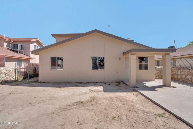 10432 Valle Koki Drive, Socorro, TX 79927