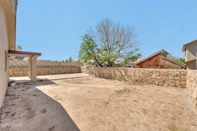 10432 Valle Koki Drive, Socorro, TX 79927