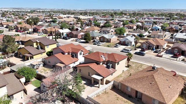 10432 Valle Koki Drive, Socorro, TX 79927