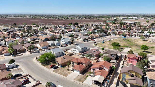 10432 Valle Koki Drive, Socorro, TX 79927