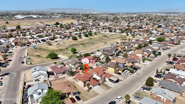 10432 Valle Koki Drive, Socorro, TX 79927