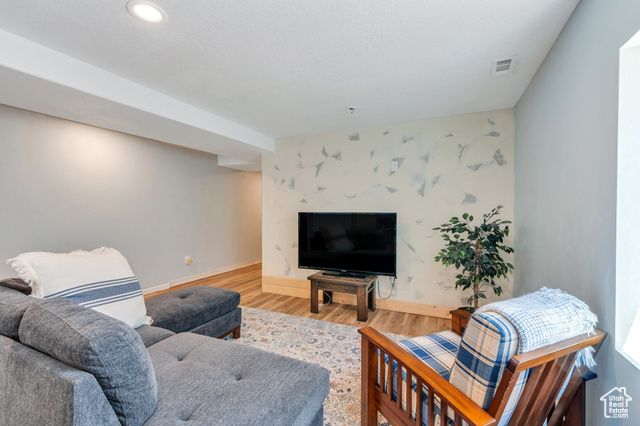 6329 W BASIN RIDGE DR, West Valley City, UT 84128