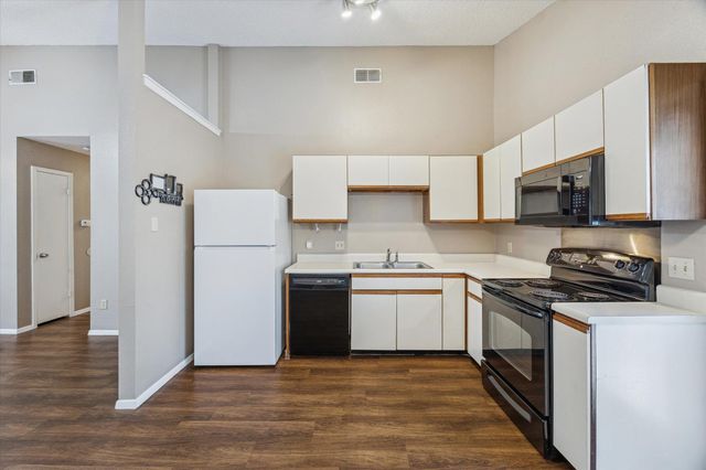 1015 E Yager LN 64, Austin, TX 78753