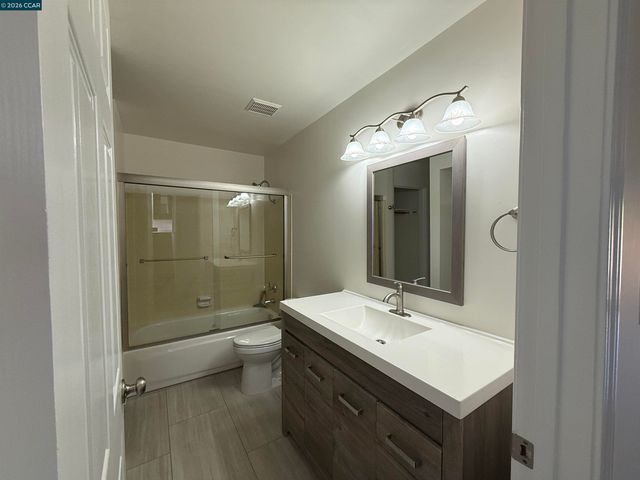6451 Parklane Plz, Martinez, CA 94553