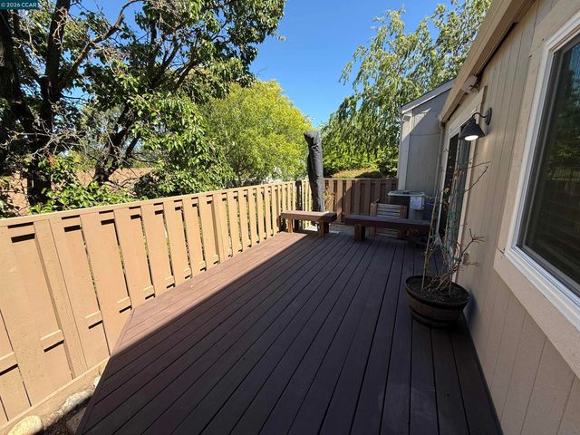 6451 Parklane Plz, Martinez, CA 94553