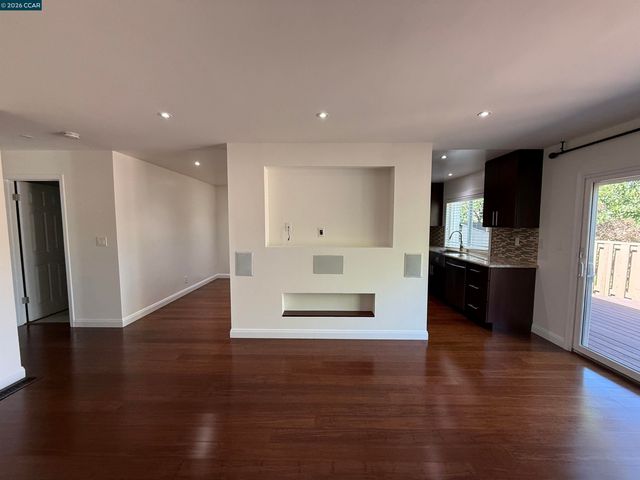 6451 Parklane Plz, Martinez, CA 94553