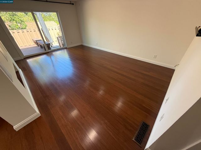 6451 Parklane Plz, Martinez, CA 94553