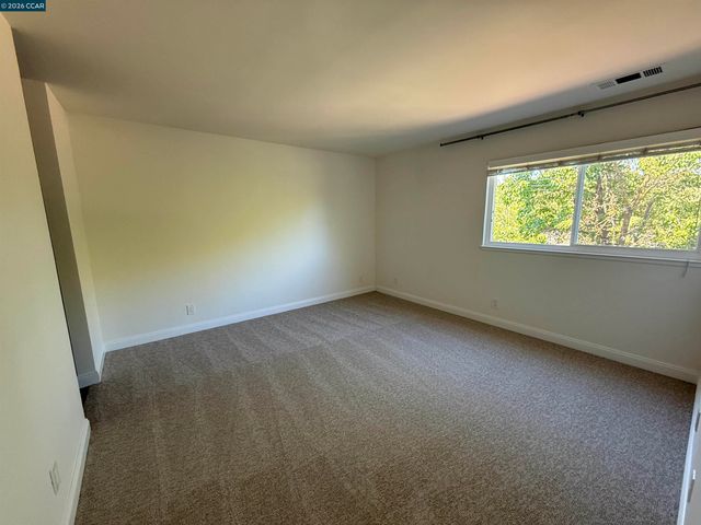 6451 Parklane Plz, Martinez, CA 94553