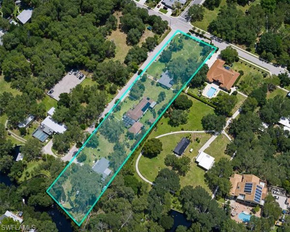 1063 SHADOWLAWN DR, NAPLES, FL 34104 — photo 4