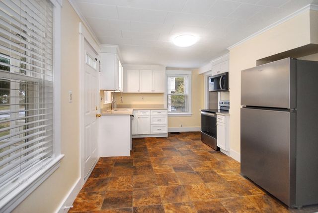 18 Park Street 18, Maynard, MA 01754