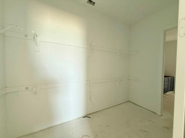 323 Louvenia Court, Pinehurst, TX 77362