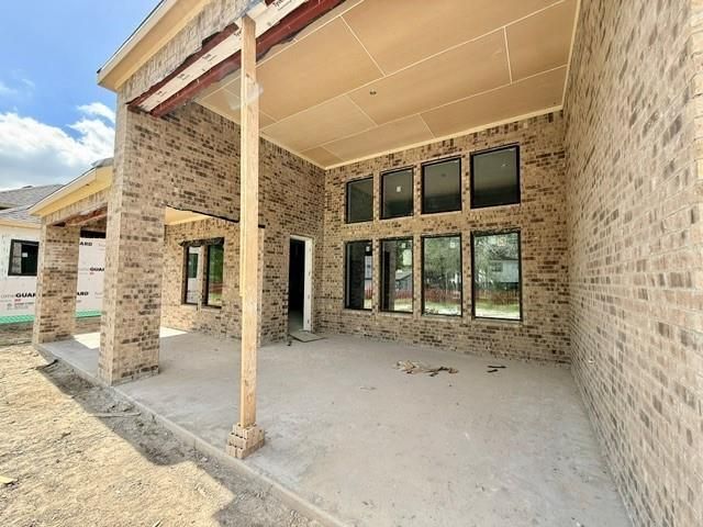 323 Louvenia Court, Pinehurst, TX 77362