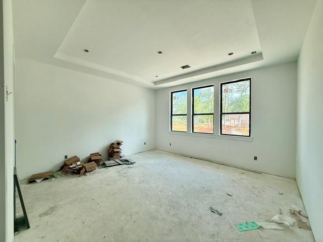 323 Louvenia Court, Pinehurst, TX 77362