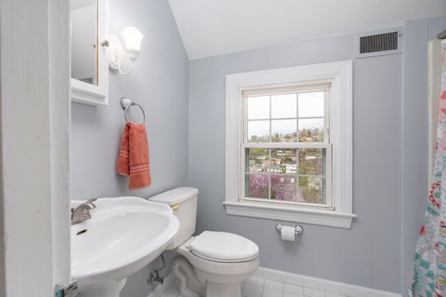 1000 SELMA BLVD, Staunton, VA 24401