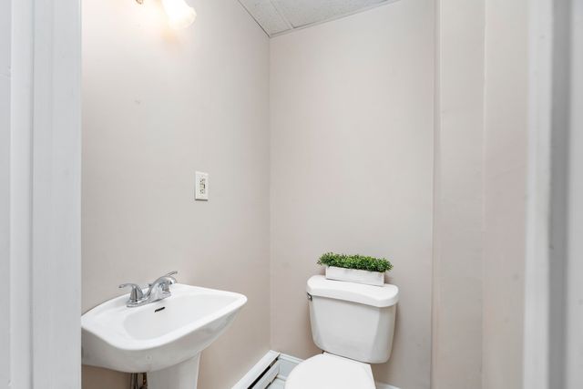 1000 SELMA BLVD, Staunton, VA 24401