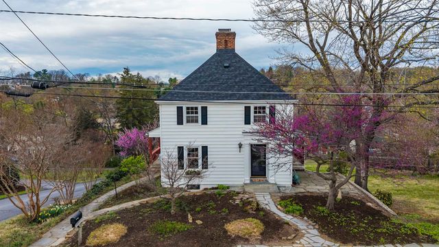 1000 SELMA BLVD, Staunton, VA 24401