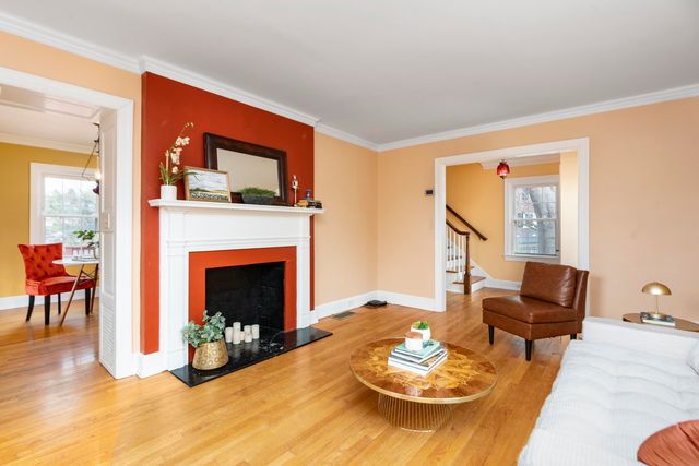 1000 SELMA BLVD, Staunton, VA 24401