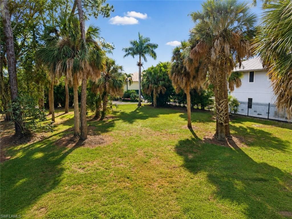 1675 Avion PL, NAPLES, FL 34104 — photo 4