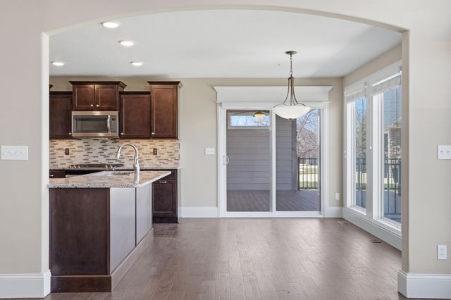 4801 BREAKERS CT, Columbia, MO 65203