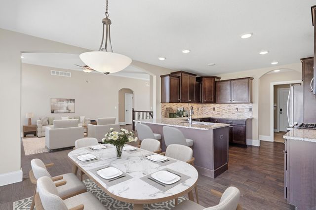 4801 BREAKERS CT, Columbia, MO 65203