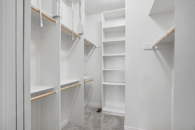 4801 BREAKERS CT, Columbia, MO 65203